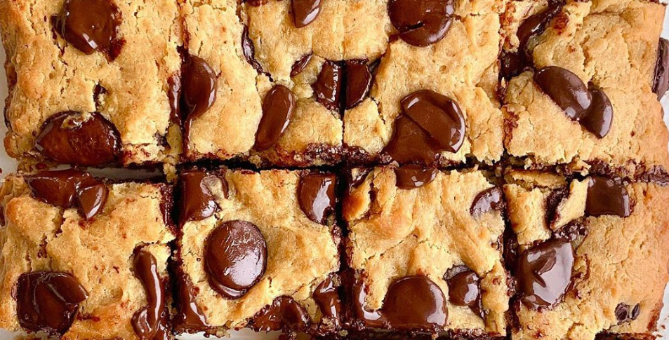 DARK CHOCOLATE CASHEW BUTTER BLONDIES