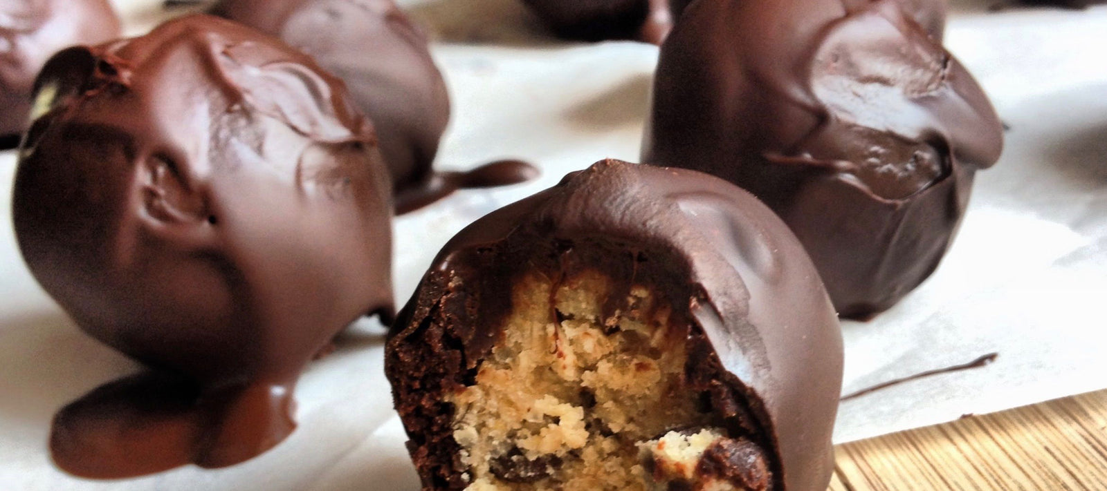 CHOCOLATE CHIP COOKIE DOUGH BROWNIE BITES