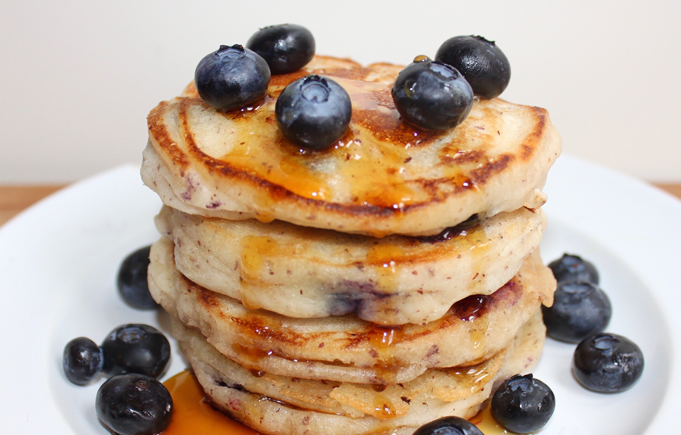 BANANA-BLUEBERRY OATMEAL PANCAKES